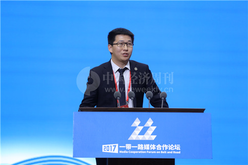 小黄车老总_老总办公室大战小秘书