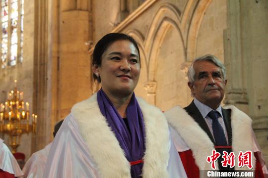 前乒乓国手获颁法国勋章 成中国体育界第一人