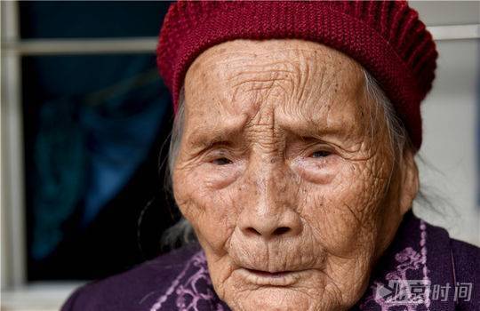 成都 最牛00后 :生于1900年 将迎来六世同堂|朱