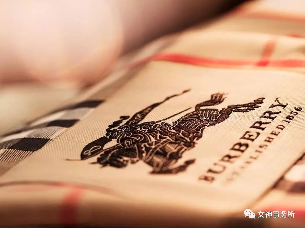 大饼:学完奢侈品牌的正确发音,逛专柜时再也不