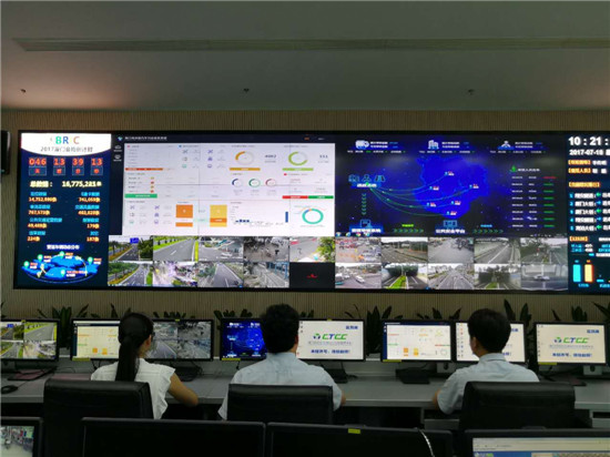 厦门建成全国首个网约车监管平台|网约车|驾驶