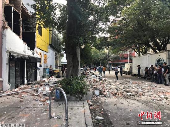 在32年前的今天,墨西哥1985年大地震造成7000多人死亡。当天,一场地震演习正在墨西哥城举行。