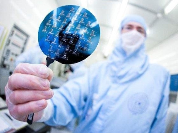 年投资300亿美元 三巨头竞争晶圆代工|Intel|三星