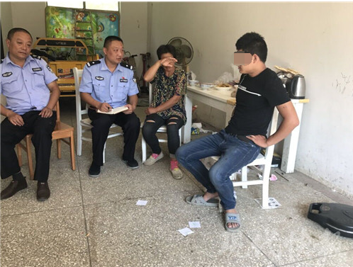 遭遇车祸被妻子抛弃 男子酒后竟扬言要杀母亲