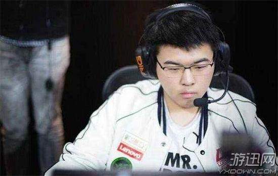 韦神吃鸡登顶斗鱼吸金榜!这是要成一哥的节