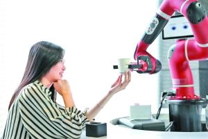 中国首家AI机器人咖啡厅亮相 语音下单到上桌