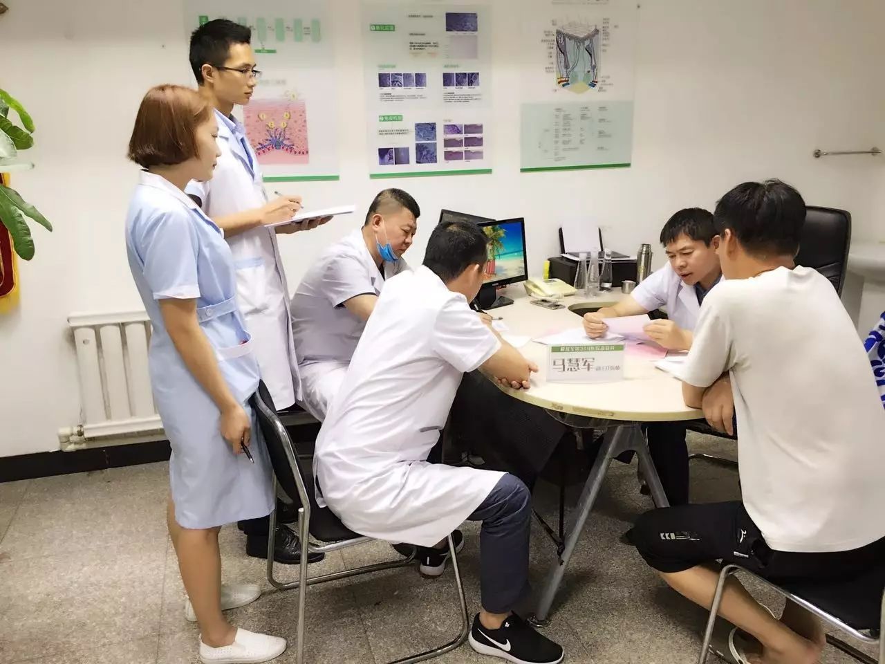 【续】马上放大假了!18位皮肤科医生紧急提醒,这些问题处理不好,将严重影响国庆出行。