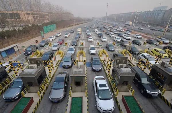 复兴号京沪线开跑350时速 多地新开动车高铁线