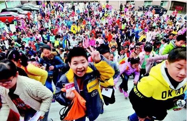 全班倒数第一到第二名,这位妈妈只做了1件事!