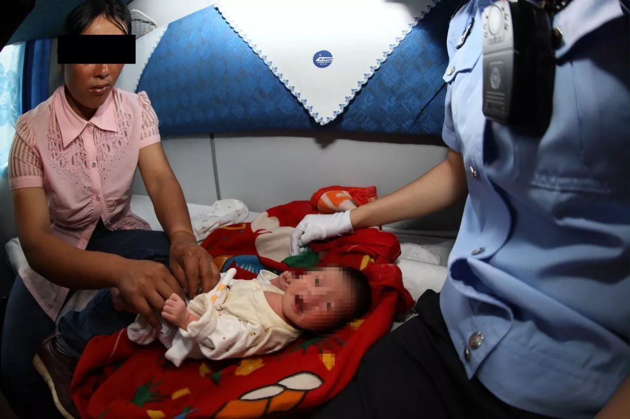 车厢内多看婴儿一眼,铁警破获跨省贩婴案!当时