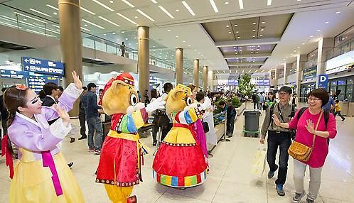 萨德事件影响持续 韩国旅游业恐将错过中国黄