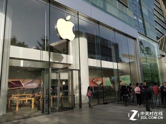 iPhone8\/8 Plus今日首销 果粉忠诚依旧|iPhone