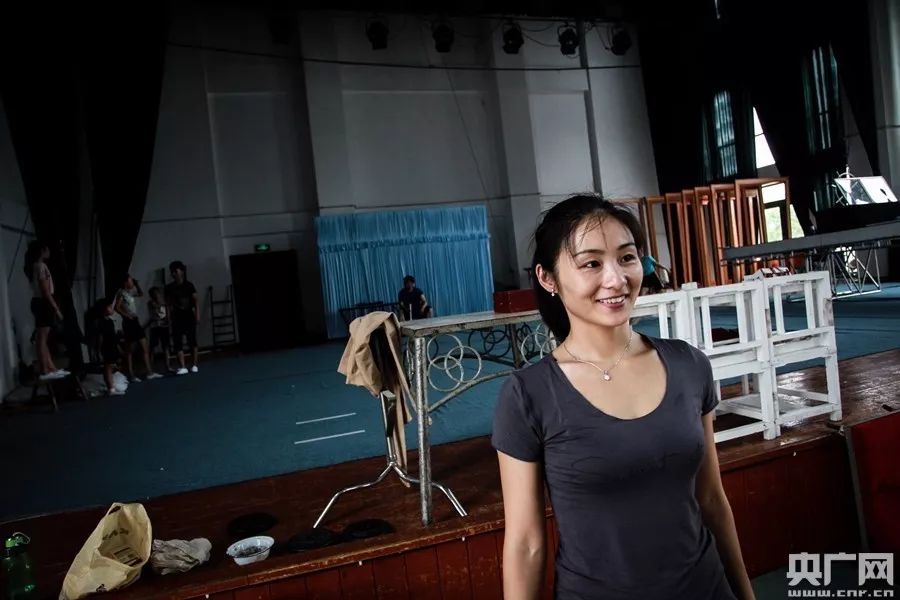 美女魔术师的传奇人生 | 360度360行|魔术|丁洋