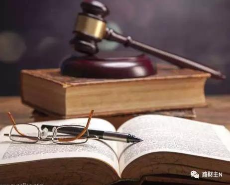 一家汽车公司,让一堆对冲基金下跪,结局是什么