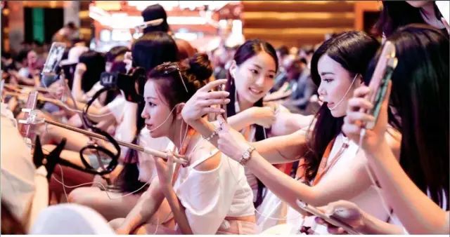 嗨!同学,网红学院毕业的你红了吗?