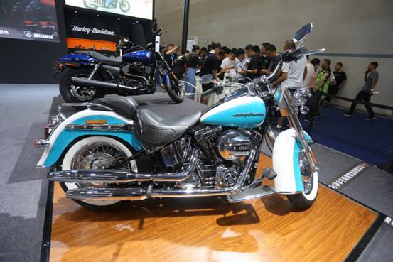 哈雷新作 street rod 750 摩博会发布!