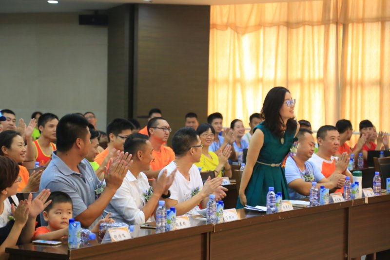 是啥让东莞26大跑团今晨聚首? 简直太酷啦!|