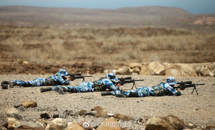 中国驻吉布提保障基地首次组织实弹射击训练|