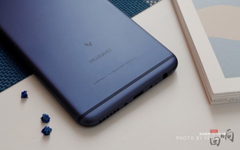 全面屏+四镜头:华为麦芒6多平台预约开启,售价