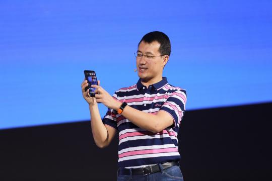 华为麦芒6发布:售价2399元 全面屏+四镜头来了