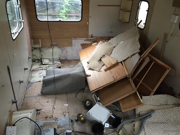 他花了2000元做了一台超大相机 效果逆天