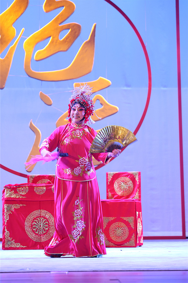 中国戏曲绝活儿有多绝?80岁老艺术家演活18