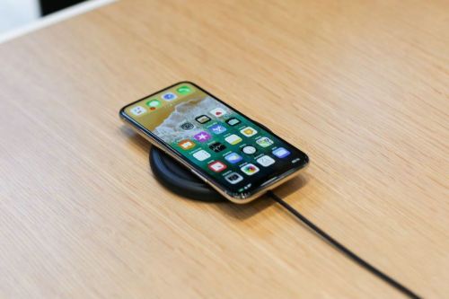苹果入局无线阵营:iPhone 8后无线充电会成主