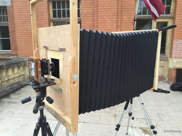 他花了2000元做了一台超大相机 效果逆天