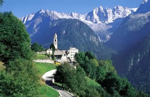 老司机请收好!中国驾照这么棒,国庆境外自驾游