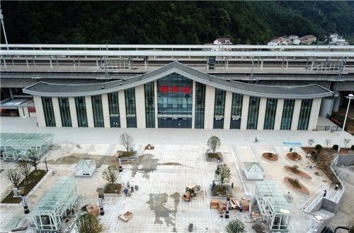 美爆了!西成客专新建车站首次曝光!沿途这些美食美景,错过可不要后悔呦!