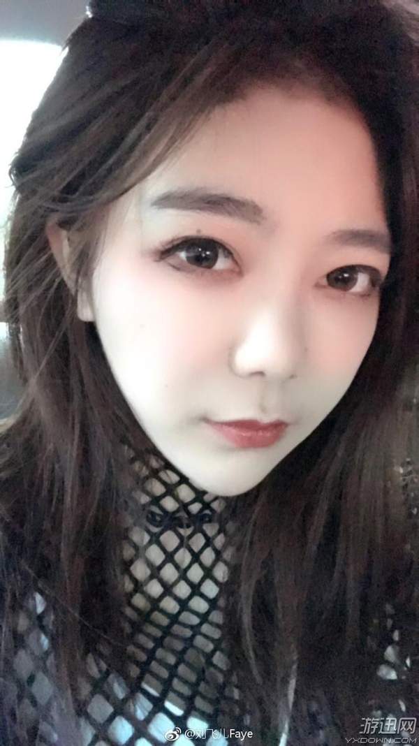 刘飞儿直播吃鸡单排八杀惊动房管:你没用外挂