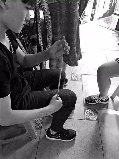 25万才能上,这所大学究竟在上什么课?|觉醒|