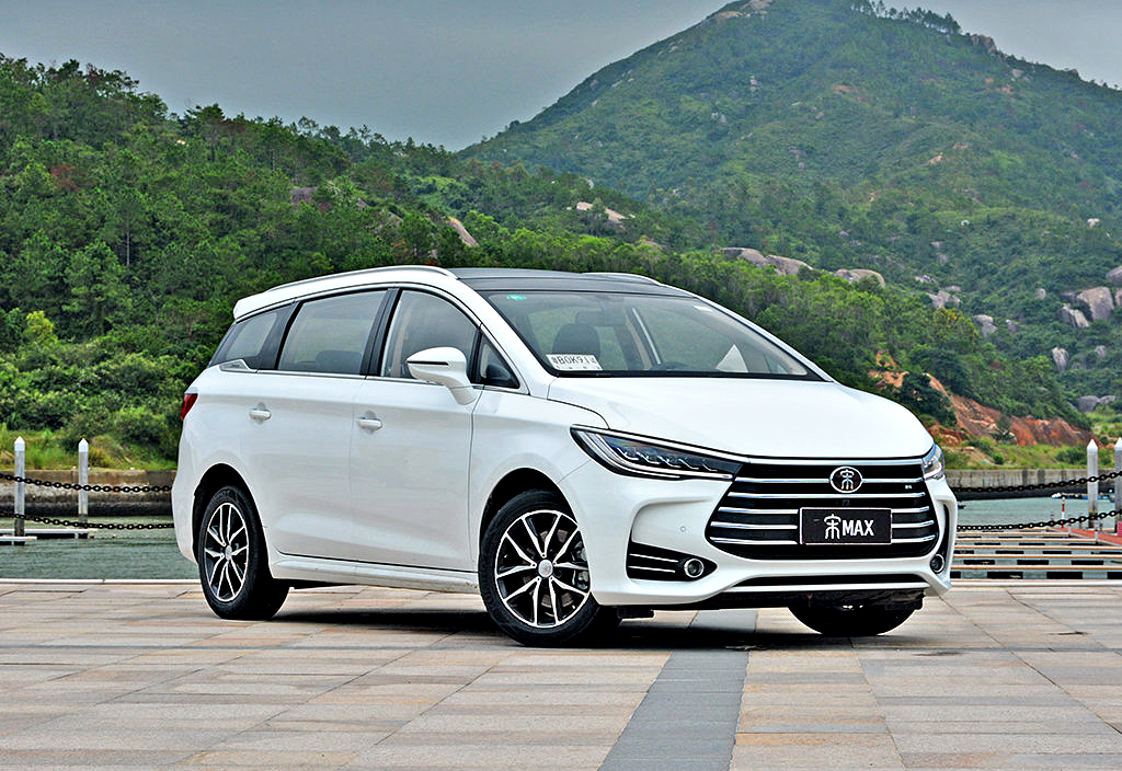 比亚迪宋MAX正式上市 售价7.99-11.99万元