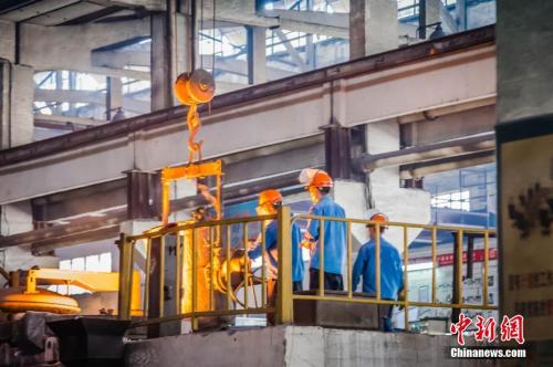 发改委:中国潜在债务风险趋降 将主攻国企降杠