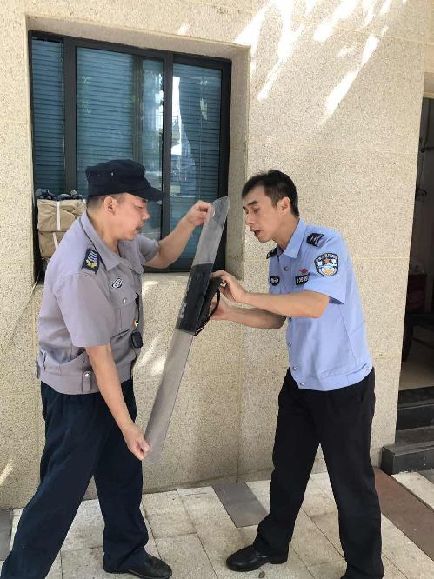 渝北龙山派出所深入辖区民办幼儿园检查指导工