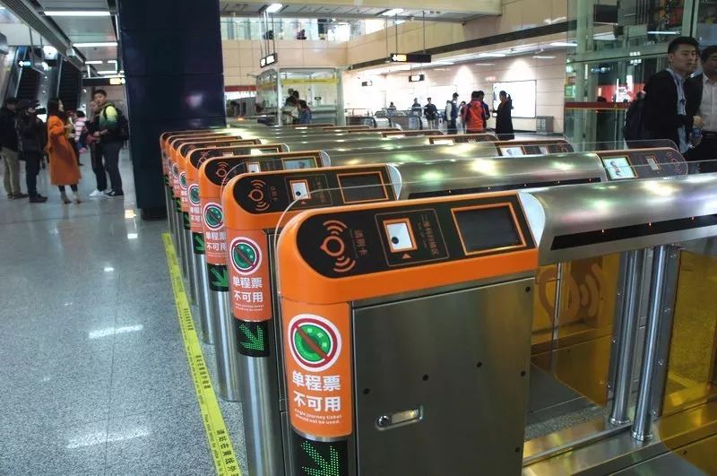 明天起广州地铁全线闸机支持Apple Pay过闸,这