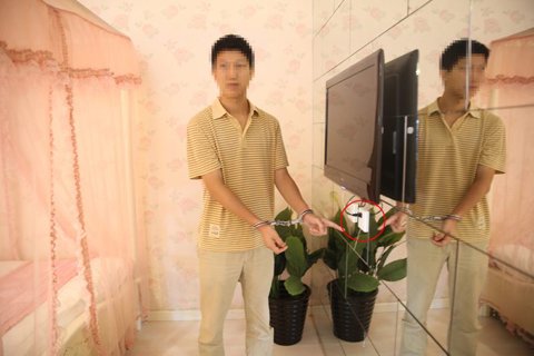 在情侣酒店安装针孔摄像头 嫌疑男子被刑拘|嫌疑人|针孔|插座_新浪新闻