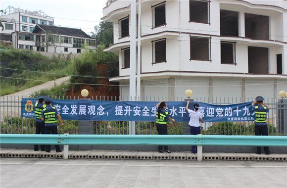 贵州省凯里路政执法大队深入辖区开展安全检查