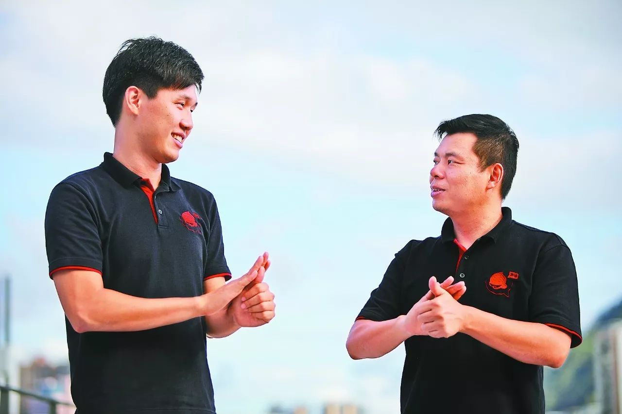 从学建筑到从事职业手语翻译,他帮助听障者发