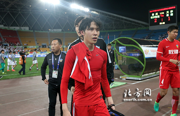 天津权健公布对张修维醉驾处罚决定:向公众道