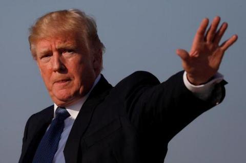 特朗普再怼NFL:奏国歌下跪是藐视老兵,联盟应