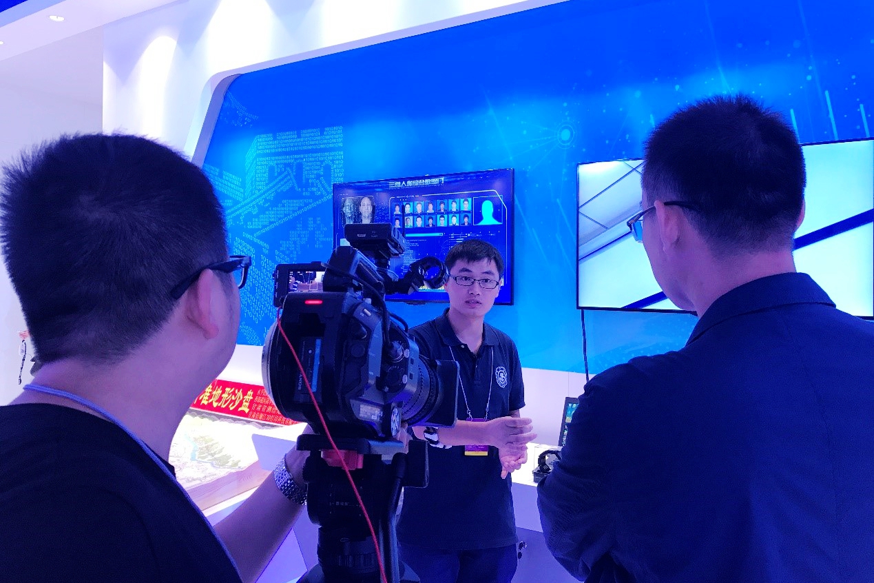 上海交大参加第三届军民融合发展高技术装备成