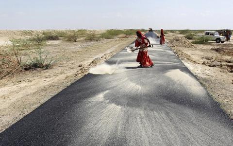 印度连续两季度经济低迷,GDP预期降至6.7%,废