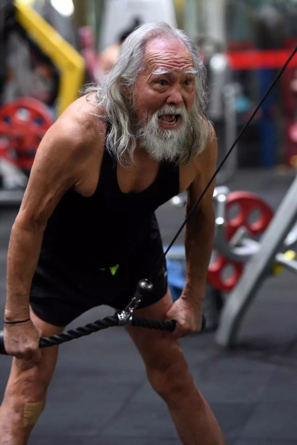 81岁的身18岁的心!中国最帅老大爷,纯纯的沈阳人!|王德顺|沈阳|健身_新浪新闻