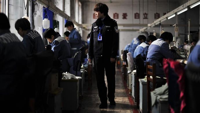 硕士以上学历占11%,还有一对硕士夫妻,这身警