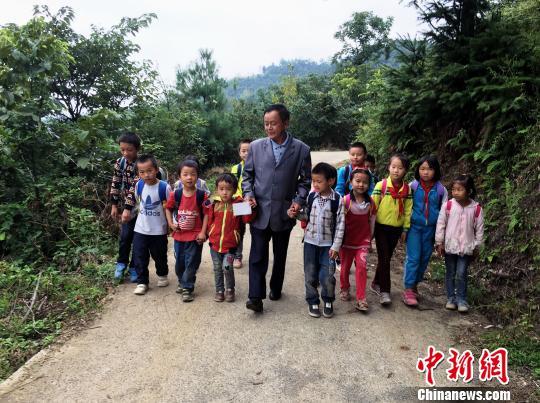 花溪县人口_花溪牛肉粉图片
