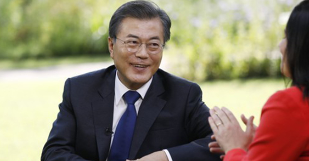 文在寅接受美国记者采访