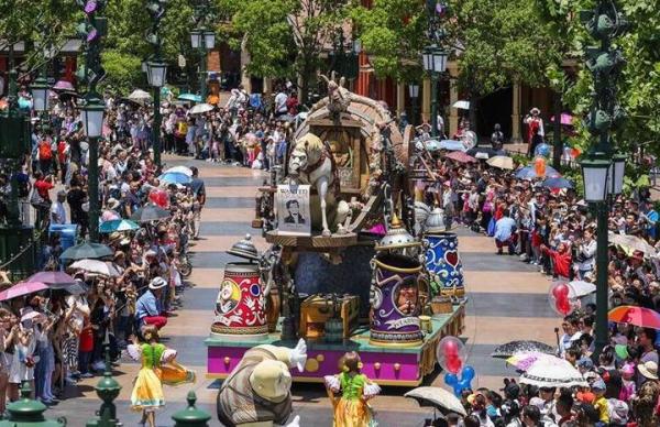 国庆期间上海警方启动高等级勤务,迪士尼单日