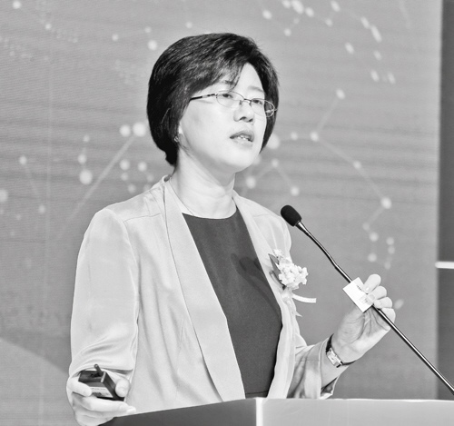 海尔集团执行副总裁、海尔金控董事长谭丽霞: