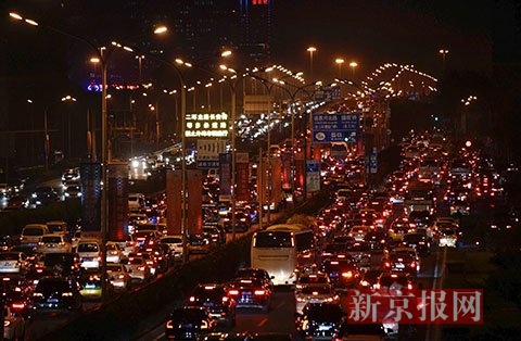 临近国庆假期 北京市区拥堵情况加剧|红领巾桥